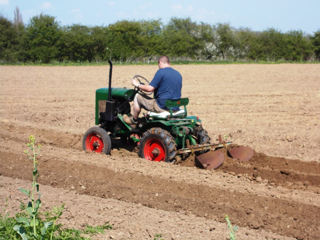 Introduction to farm machinery picture